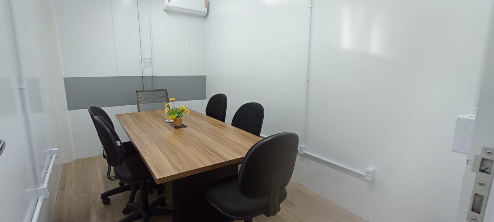 Foto da sala 305 - RI — Coworking Parquelandia (3/13)