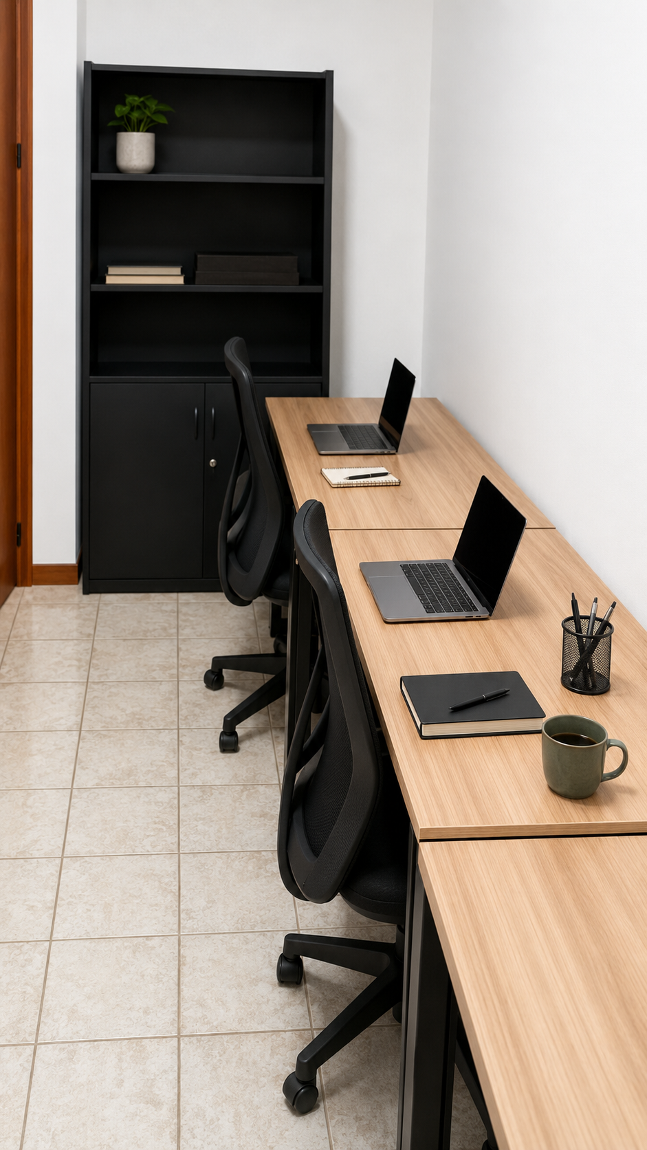 Foto de la sala Oficina privada para 3 puestos · 10 a 20 m² en Vivendas do Bosque, Campo Grande (3/3)