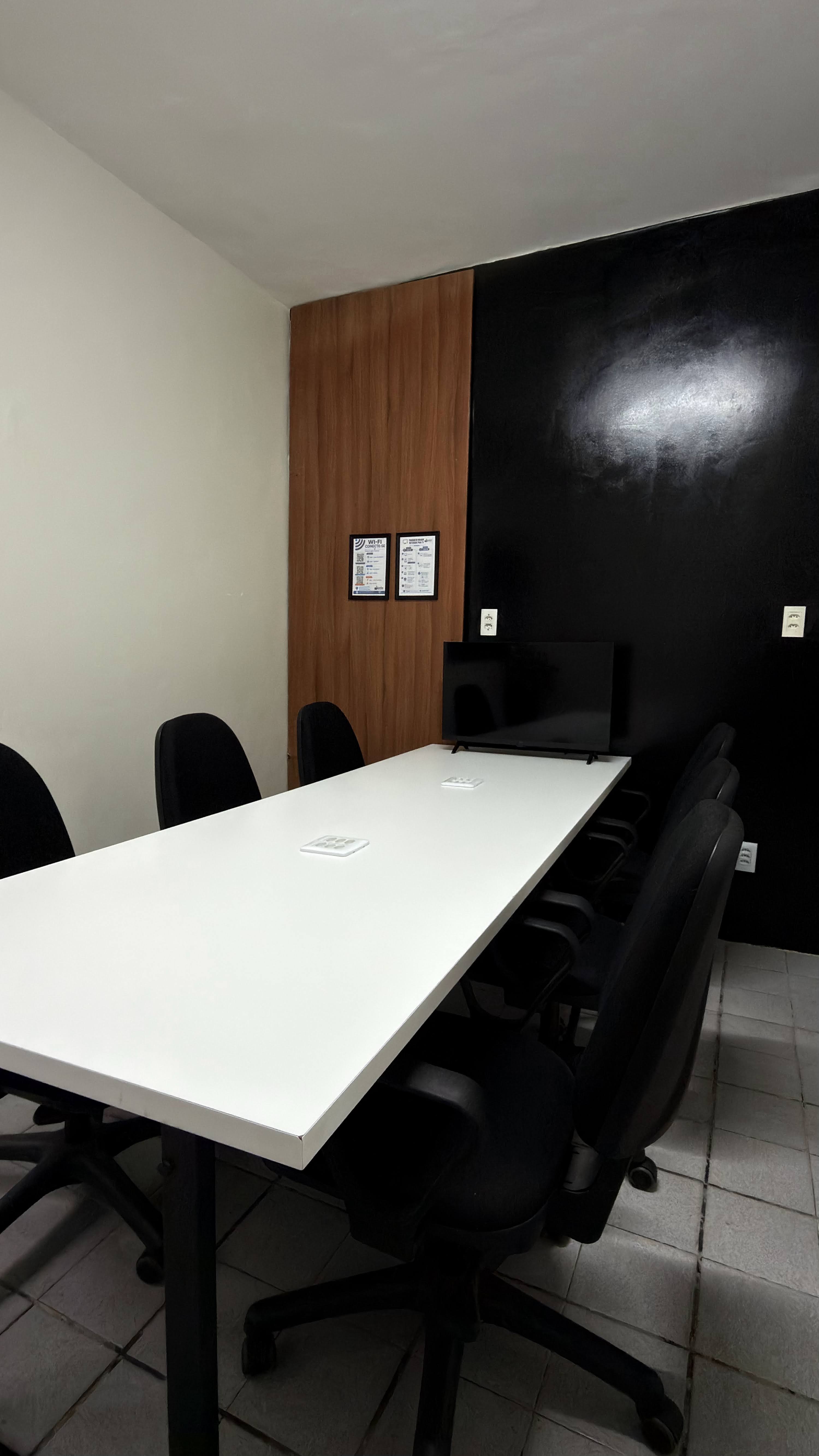 Foto de la sala Oficina privada para 6 puestos · 10 a 20 m² en Nova Betânia, Mossoró (3/3)
