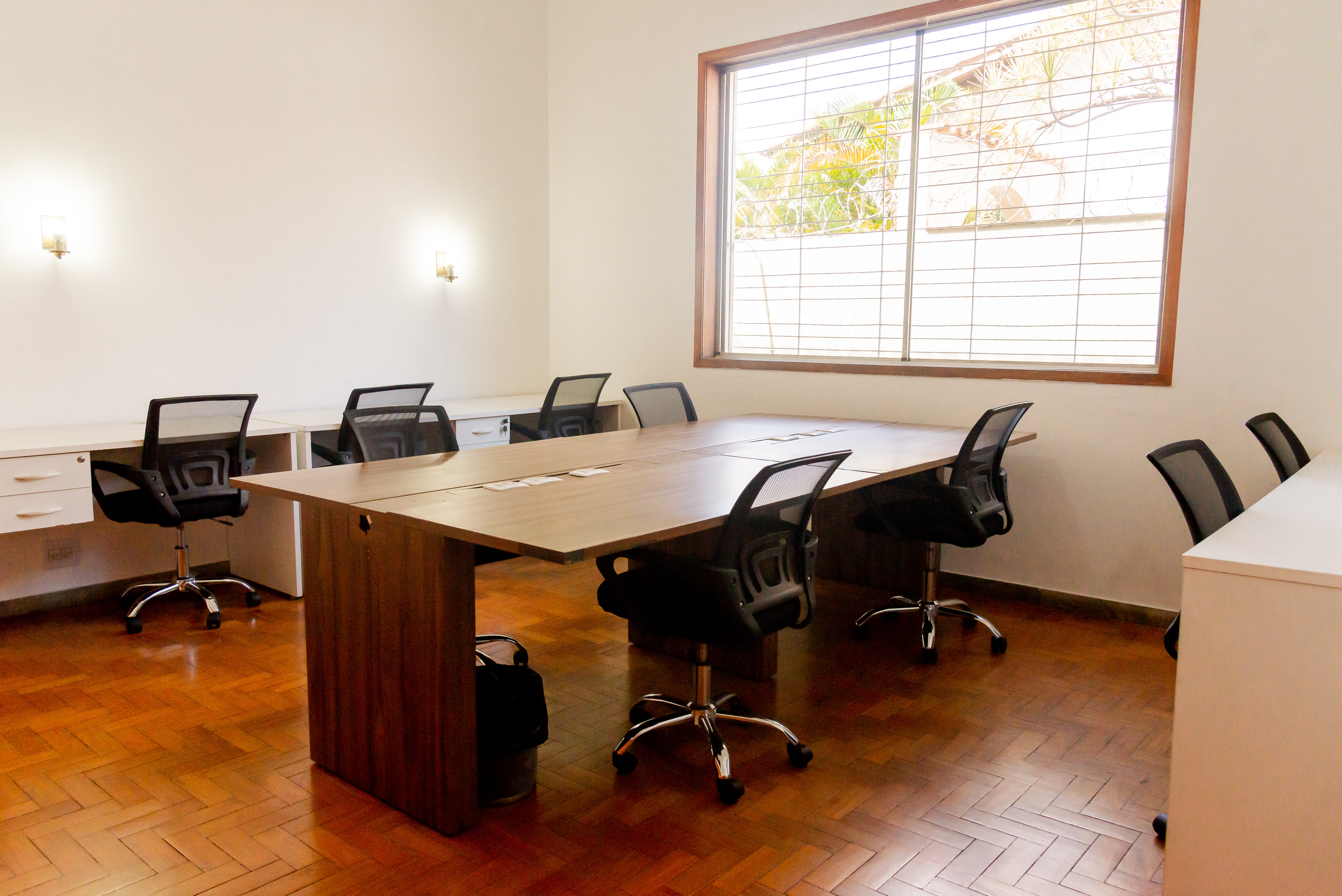 Foto da sala Escritório privativo para 13 posições · 30 a 40 m² em São Luiz, Belo Horizonte (1/4)
