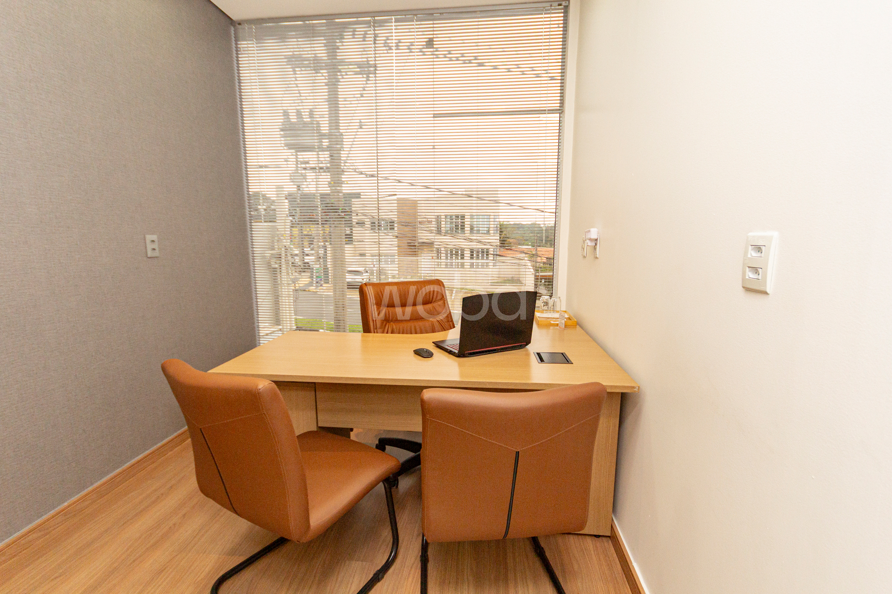 Foto da sala Sala de Atendimento - RI — Smart CEO Coworking Valinhos (3/13)