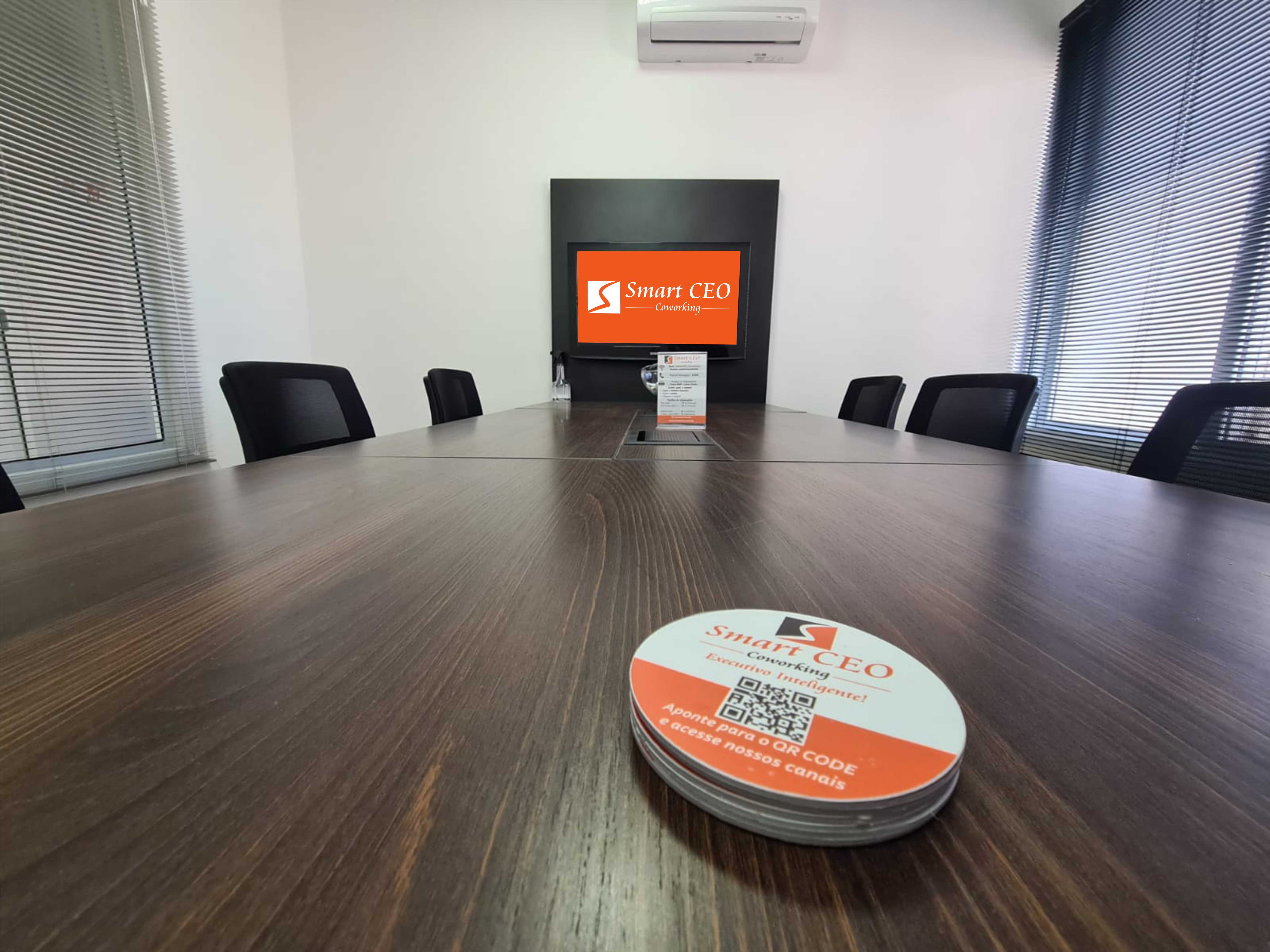 Foto da sala Sala de Reunião Privativa - RI — Smart CEO Coworking Vinhedo (2/9)