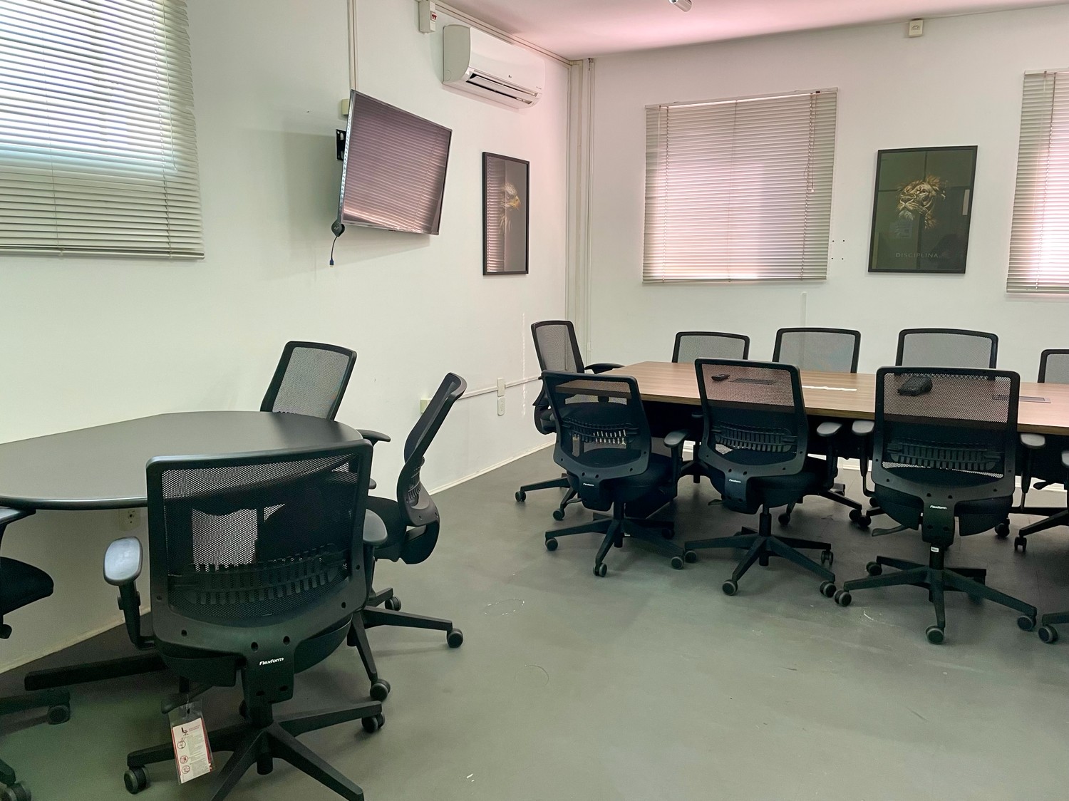 Foto de la sala Oficina privada para 12 puestos · 10 a 20 m² en Jardim Rossignatti, Indaiatuba (2/3)