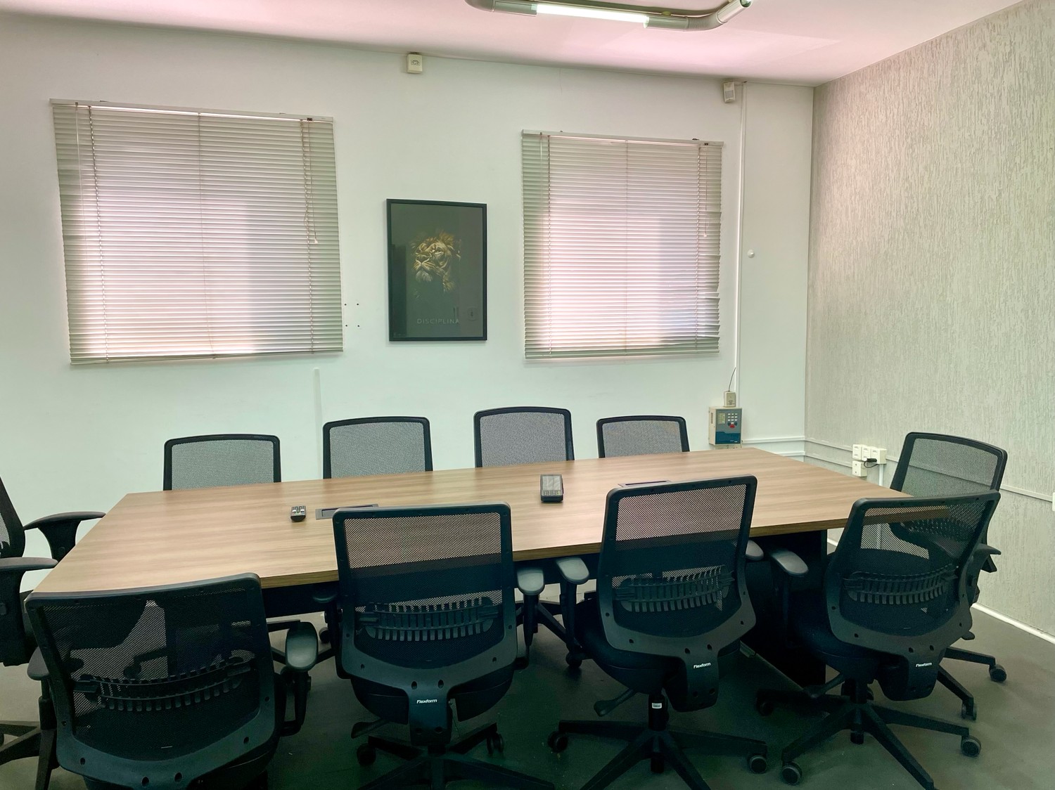 Foto de la sala Oficina privada para 12 puestos · 10 a 20 m² en Jardim Rossignatti, Indaiatuba (1/3)