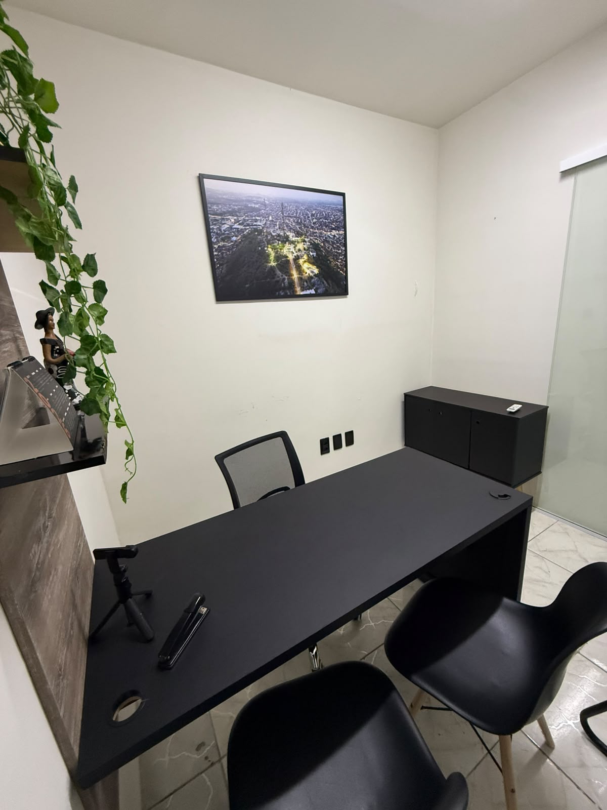 Foto de la sala Oficina privada para 2 puestos · 10 a 20 m² en Maurício de Nassau, Caruaru (2/3)
