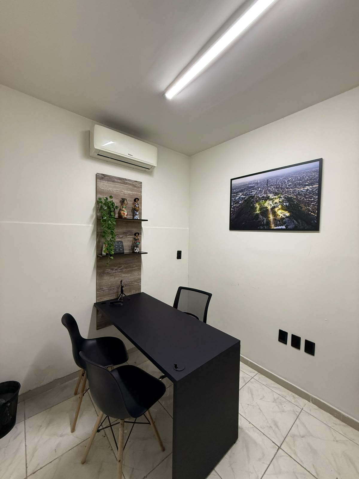 Foto de la sala Oficina privada para 2 puestos · 10 a 20 m² en Maurício de Nassau, Caruaru (3/3)