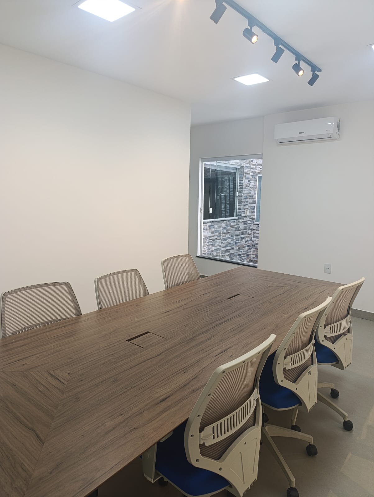 Foto da sala Sala de reunião - 8 pessoas — Planeta Escritórios (2/14)