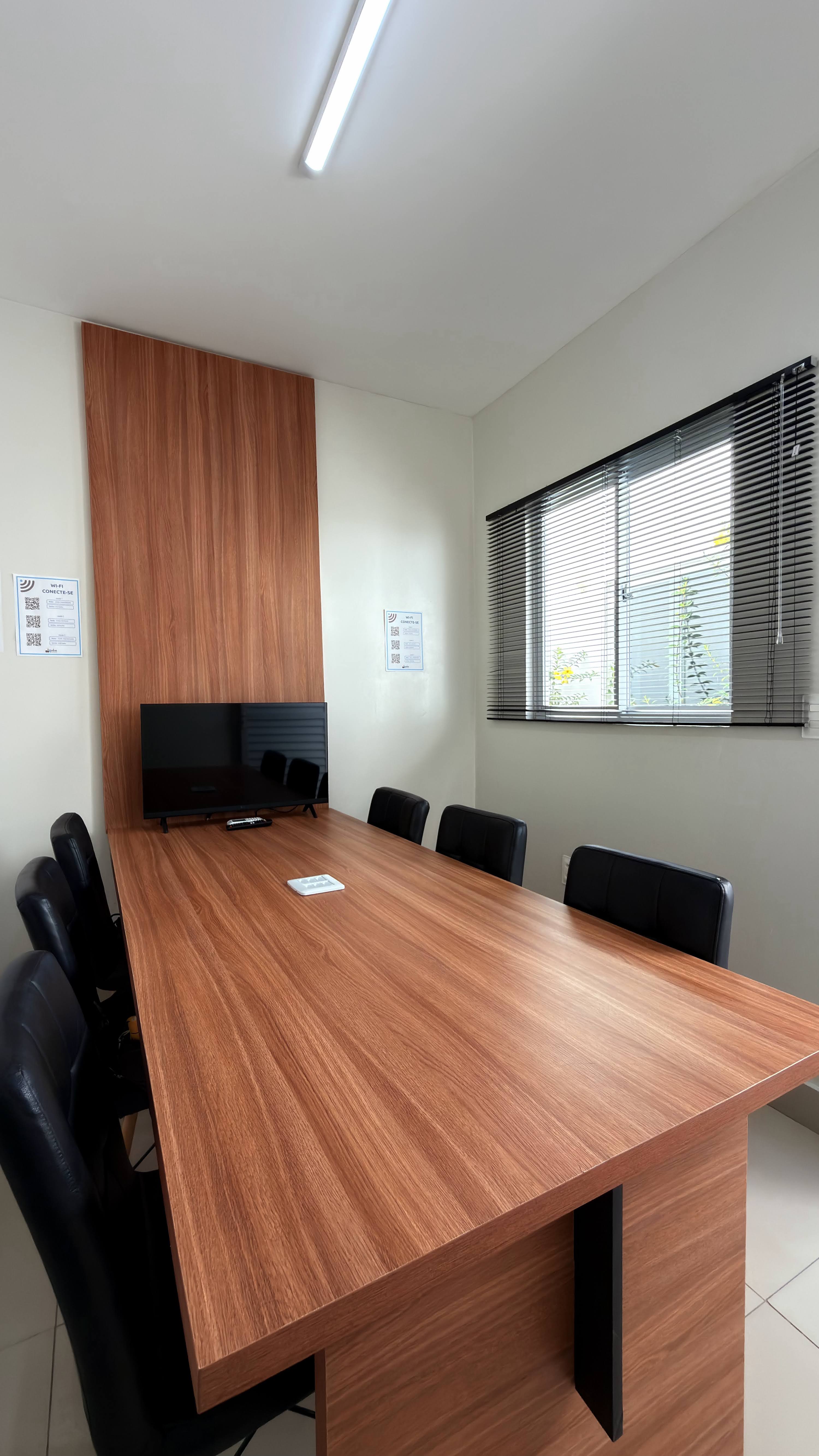 Foto da sala SALA 7 - até 6 Pessoas — Jobs Coworking (3/7)