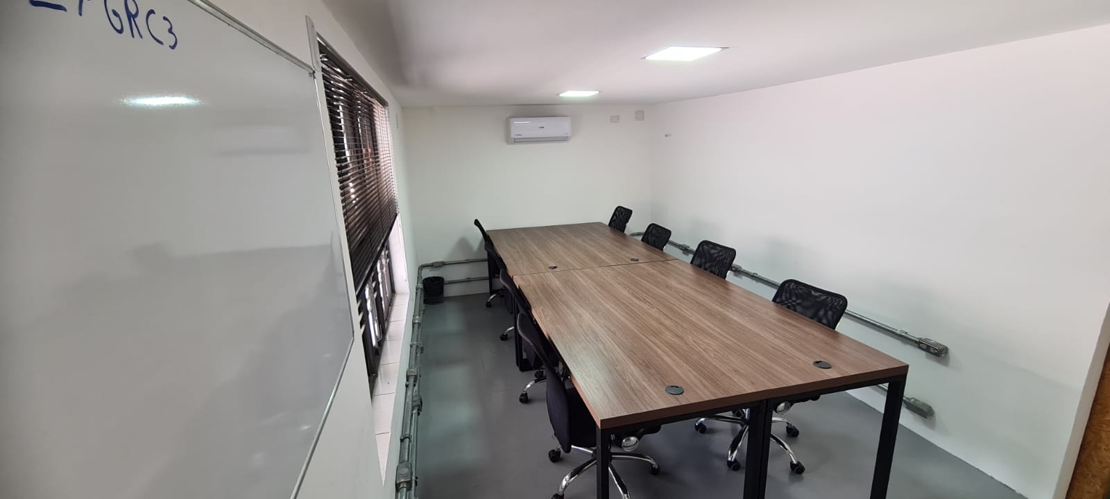 Foto de la sala Sala de Reunião 2 - RI — Worká (3/9)