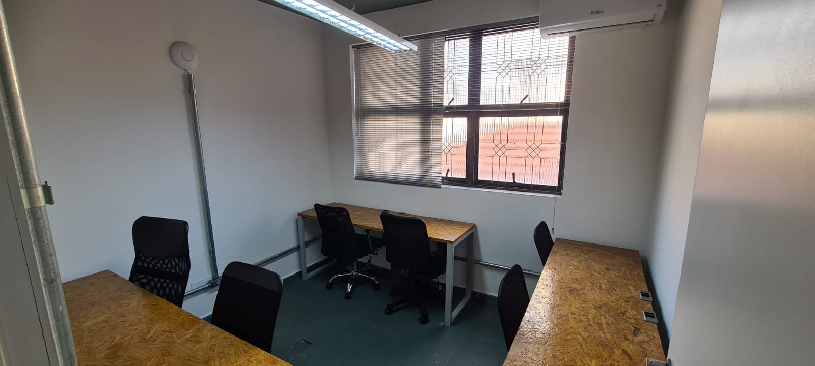 Foto de la sala Oficina privada para 6 puestos · 0 a 10 m² en Santana, São Paulo (3/3)