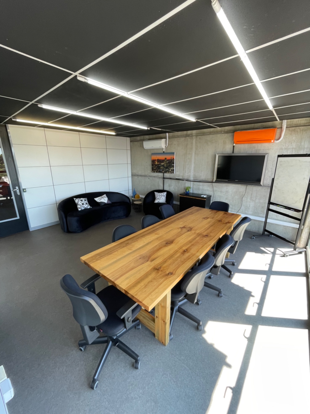 Foto da sala Escritório privativo para 8 posições · 20 a 30 m² em Centro, Gravataí (2/3)