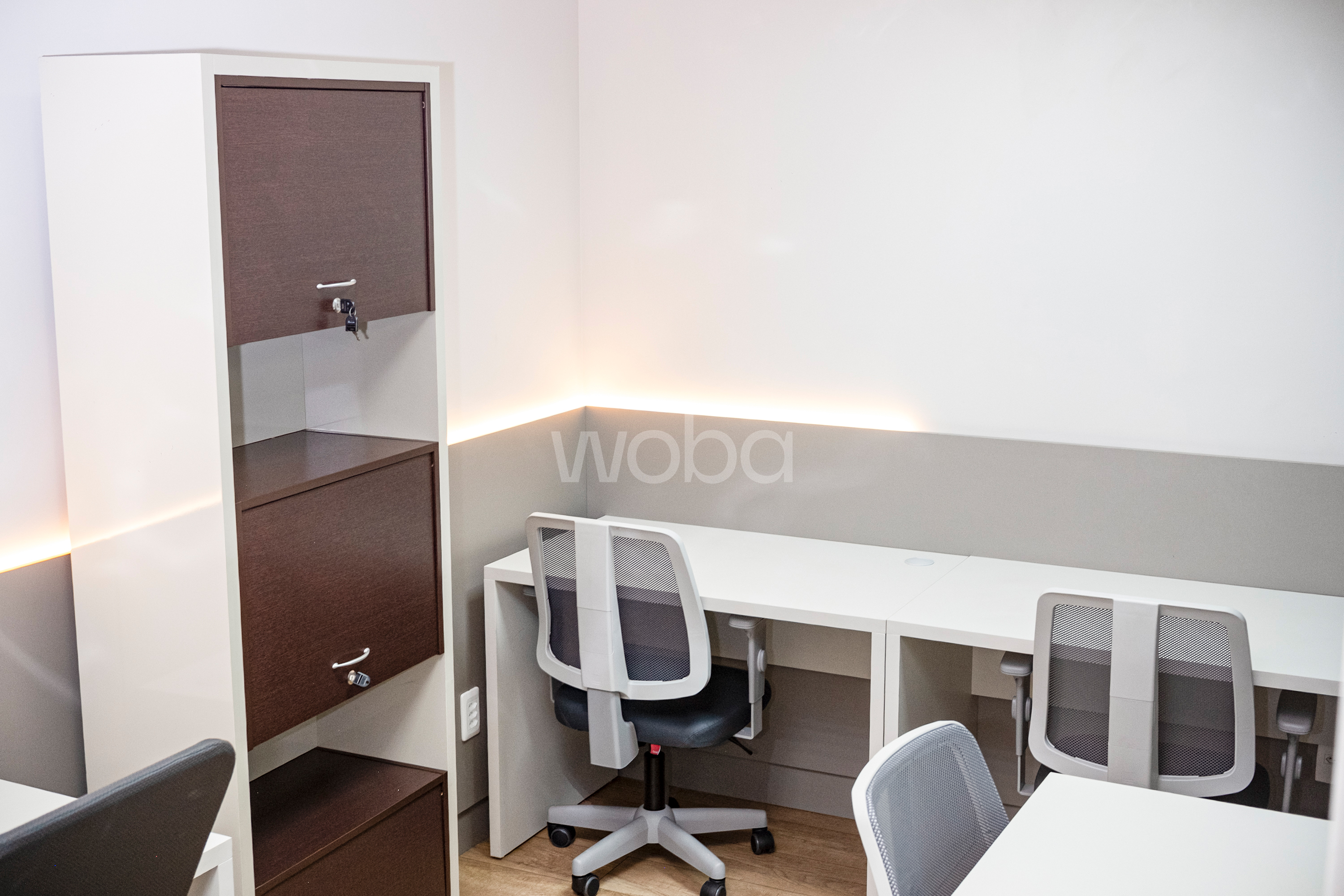 Foto de la sala Oficina privada para 3 puestos · 10 a 20 m² en Vale do Sereno, Nova Lima (2/3)