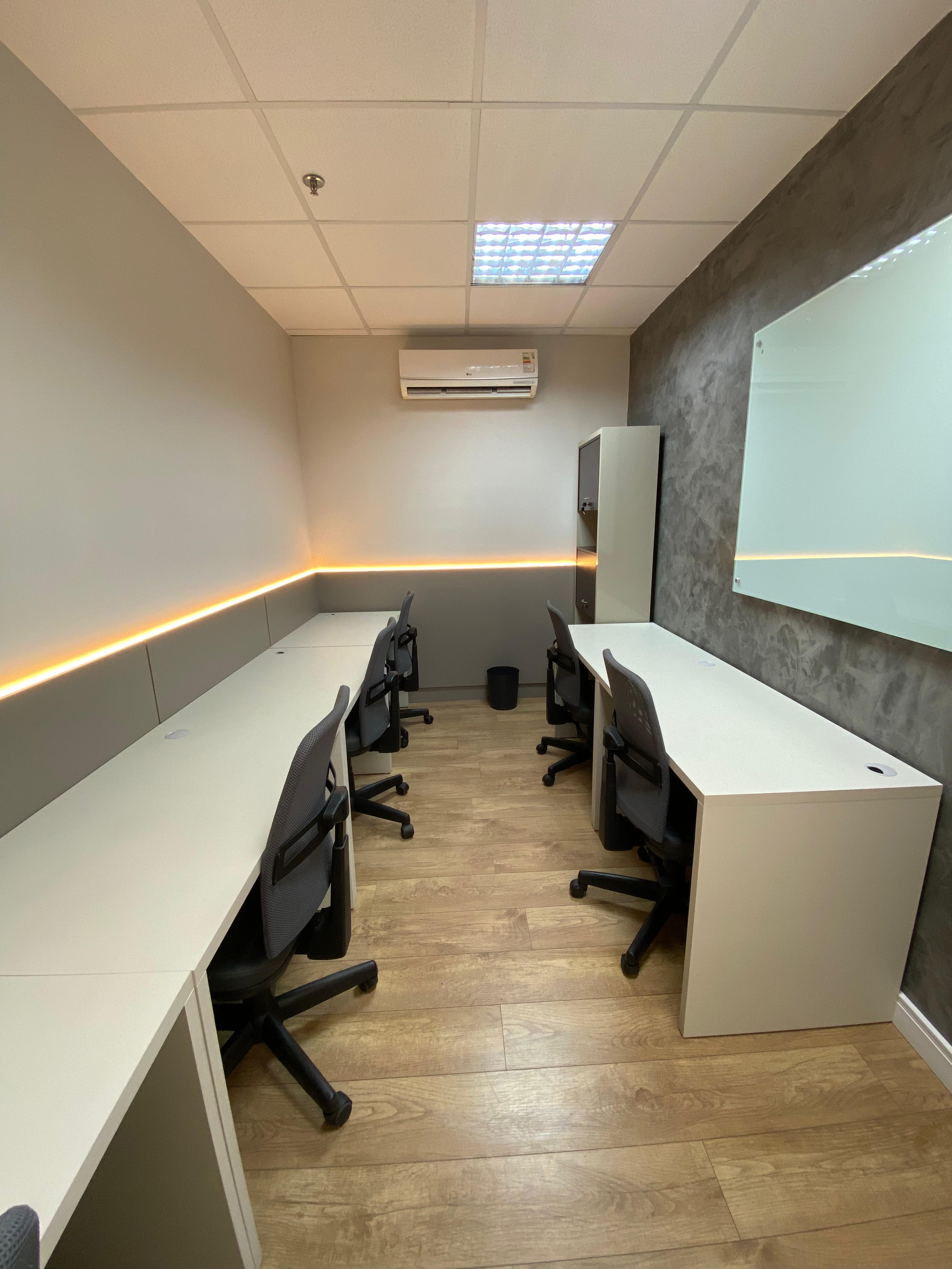 Foto da sala Escritório privativo para 6 posições · 10 a 20 m² em Vale do Sereno, Nova Lima (1/3)