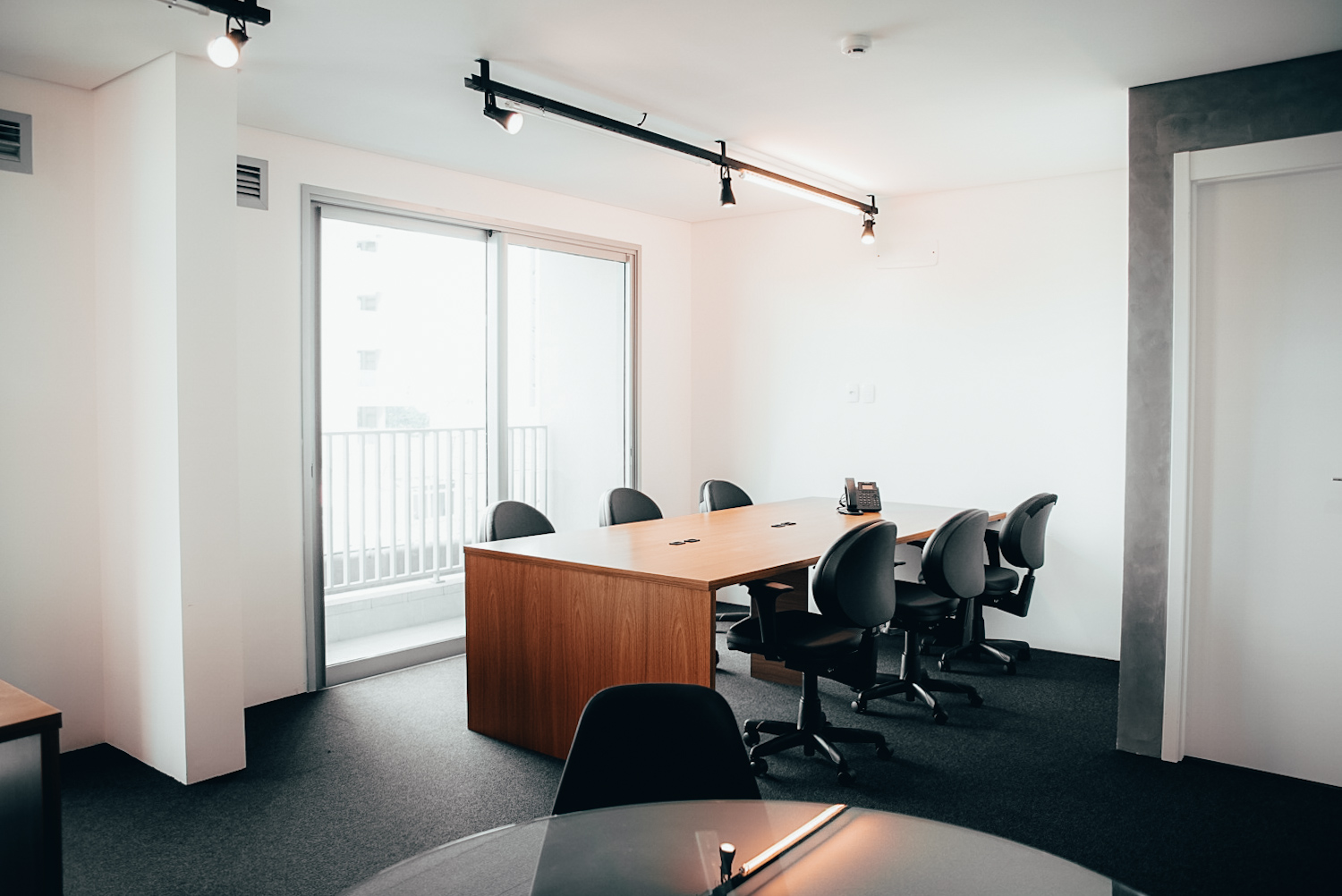 Foto da sala Escritório privativo para 14 posições · 40 a 50 m² em Pinheiros, São Paulo (2/3)