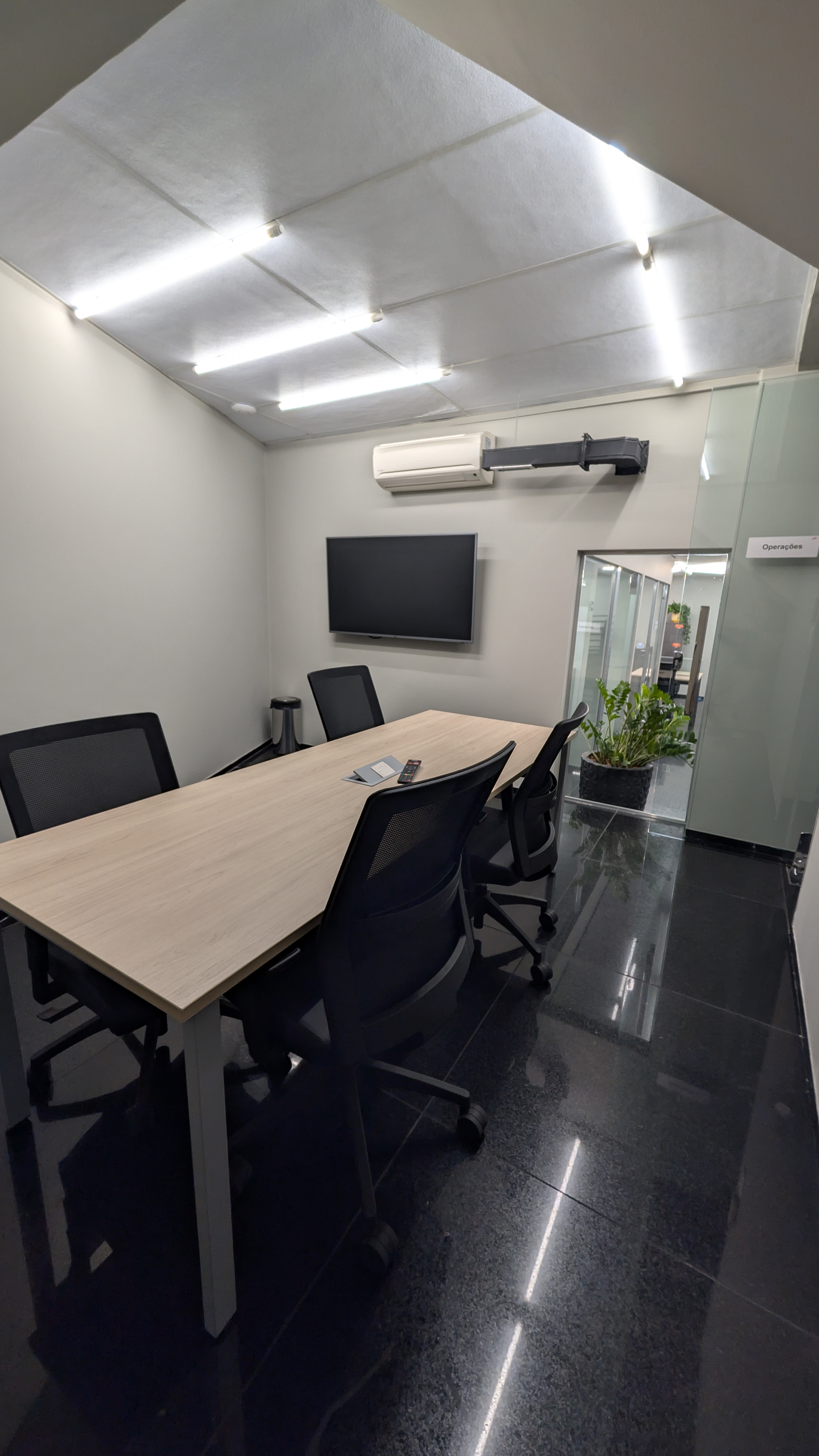 Foto da sala Sala 02 — Woba HQ – BH (2/9)