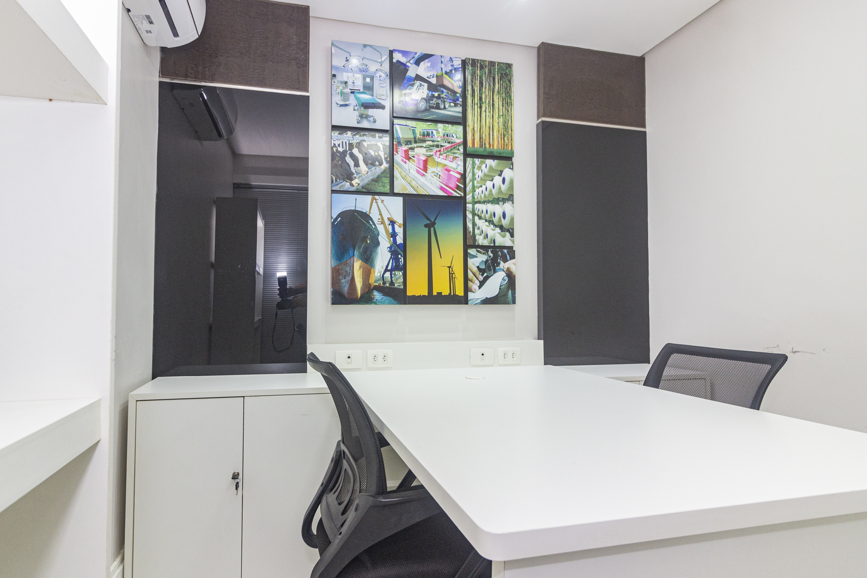 Foto da sala Escritório privativo para 1 posição · 0 a 10 m² em Aldeota, Fortaleza (3/3)