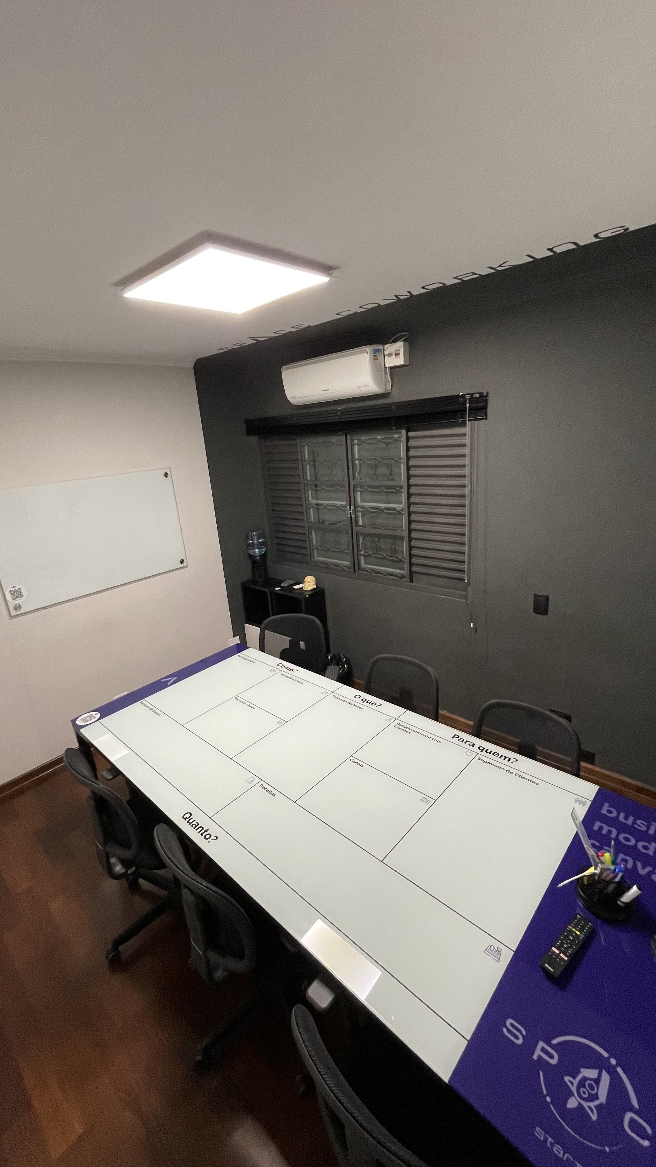 Foto de la sala Sala de Reunião-RI — Space Pq. das Águas (2/13)