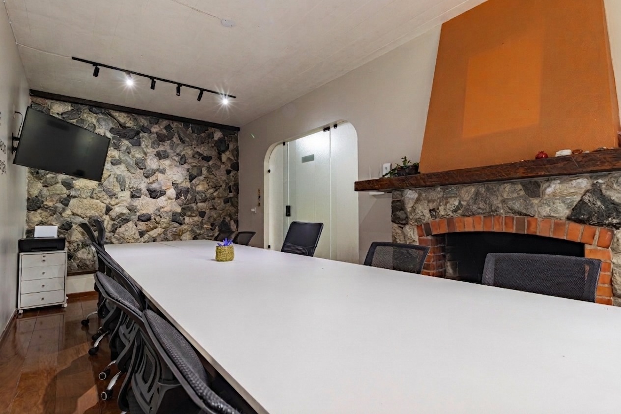 Foto da sala Sala de Reunião 2 — Merece Coworking (2/7)