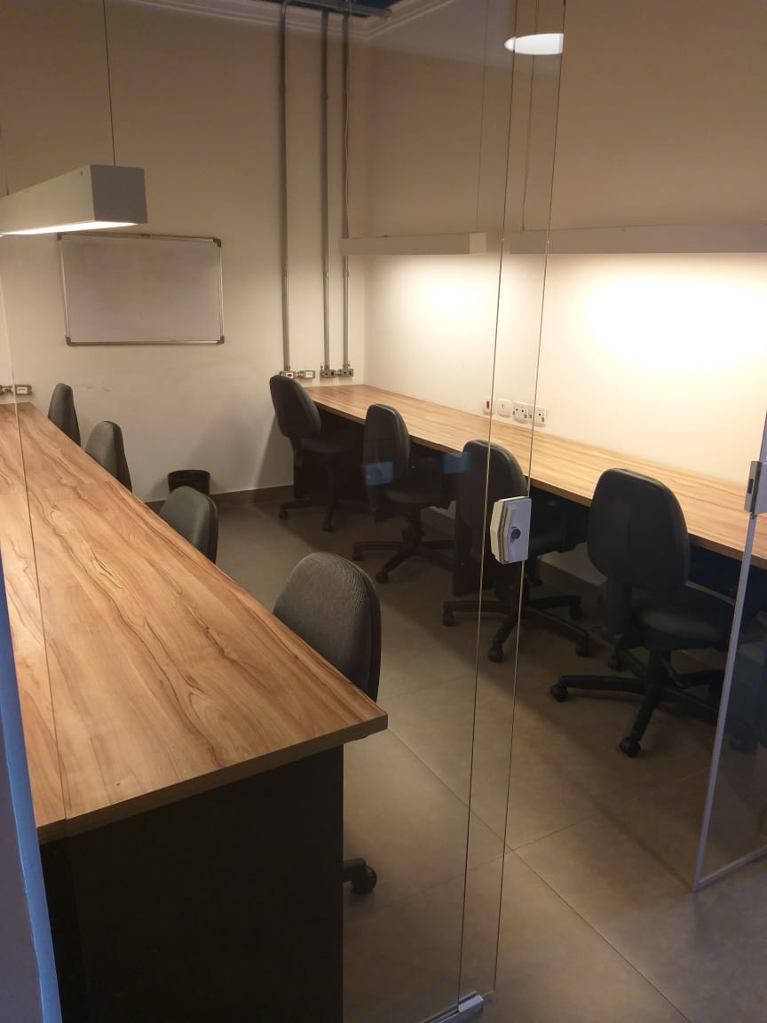Foto de la sala Oficina privada para 8 puestos · 10 a 20 m² en Centro, Guarulhos (3/3)