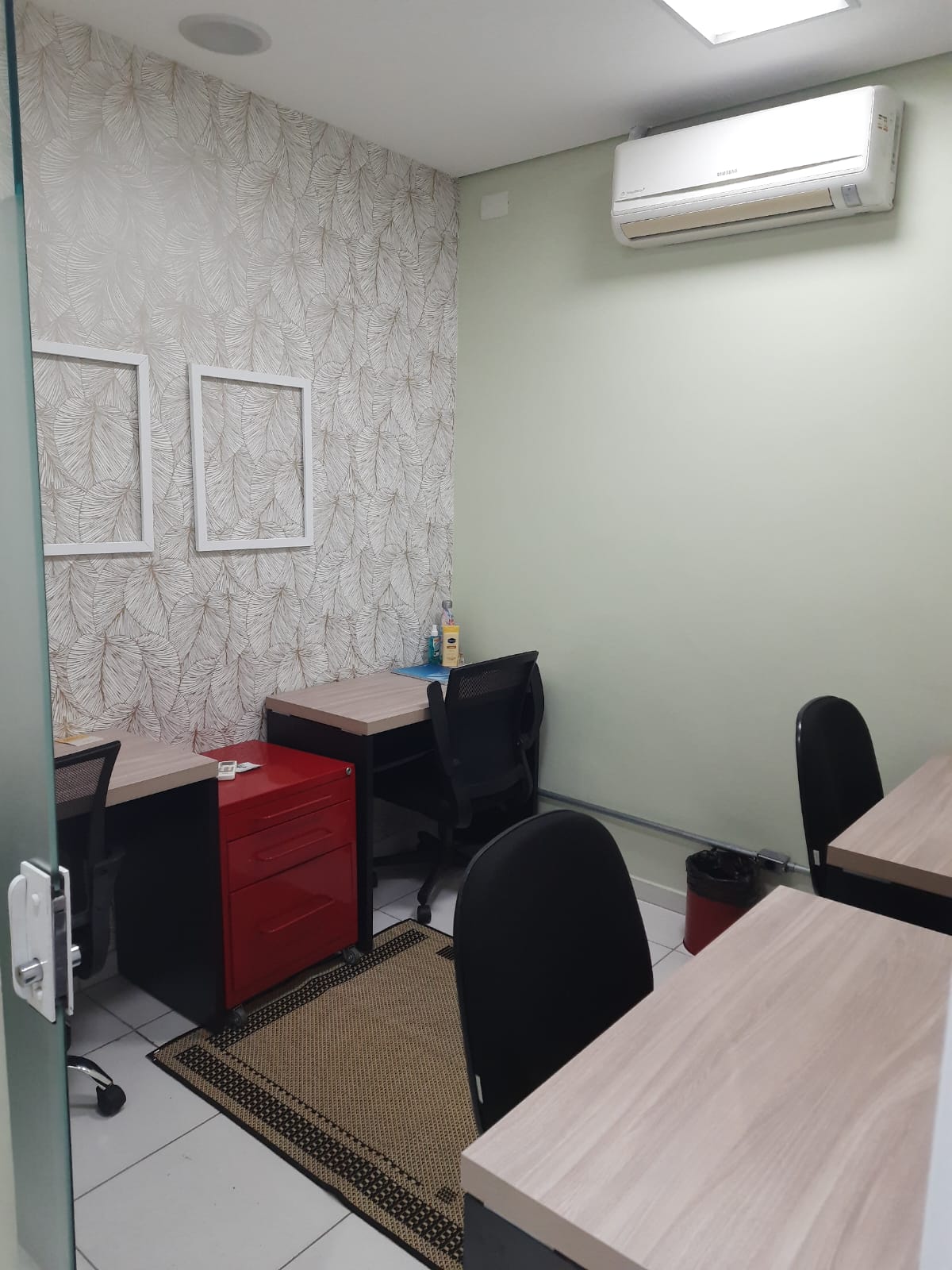 Foto de la sala Oficina privada para 6 puestos · 10 a 20 m² en Santana, São Paulo (3/3)