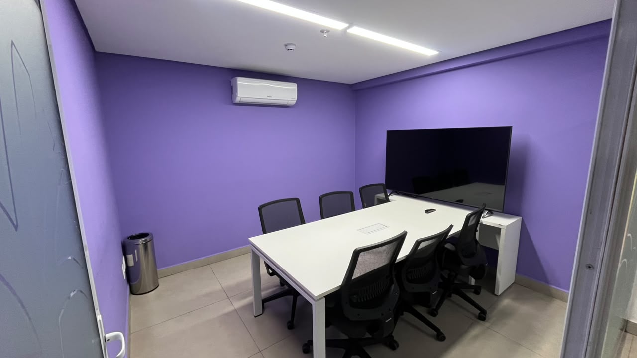 Foto da sala Sala de Reunião - Roxa — Pátio Sabiá (3/10)