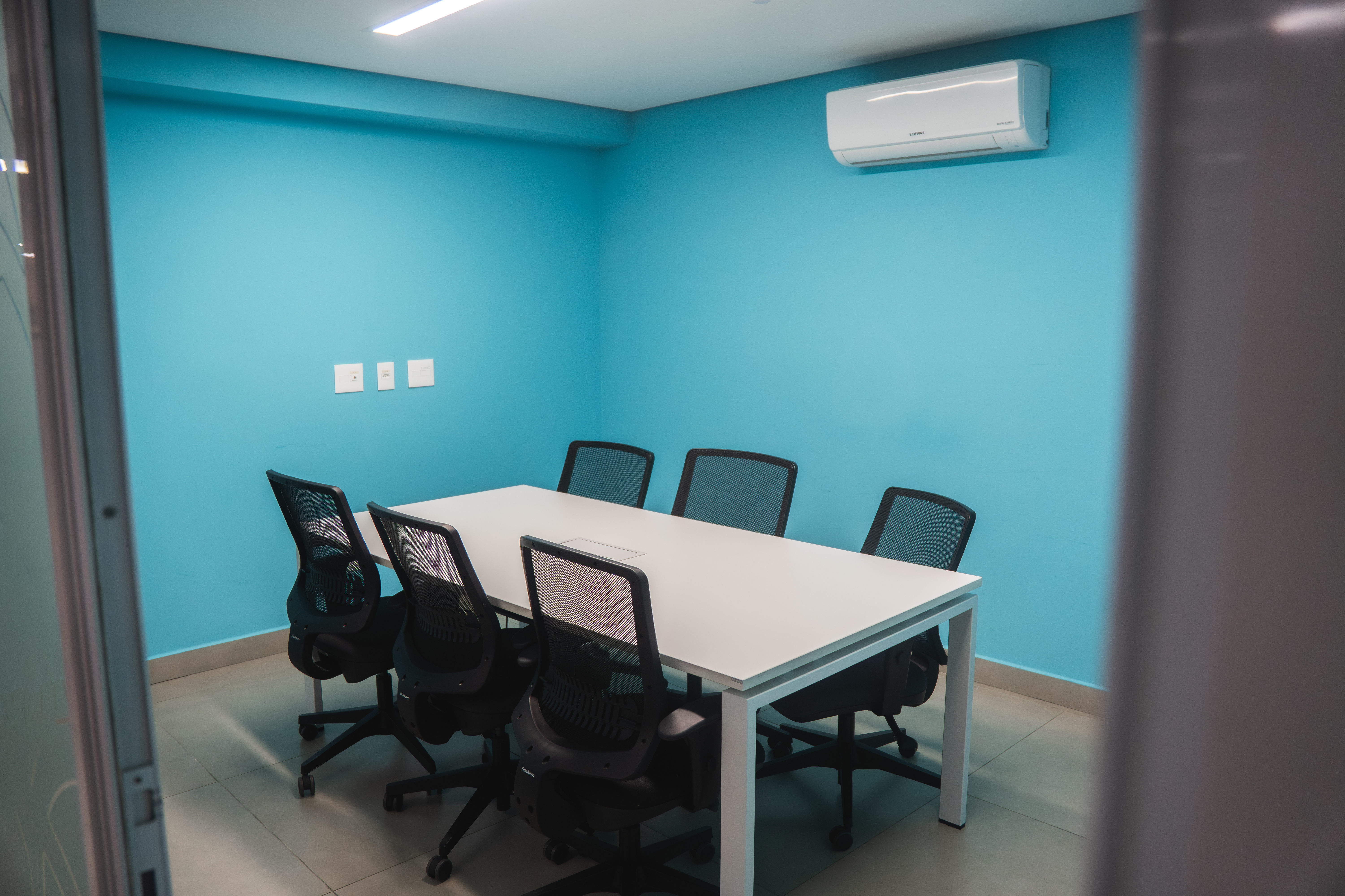 Foto da sala Sala de Reunião - Azul — Pátio Sabiá (2/10)