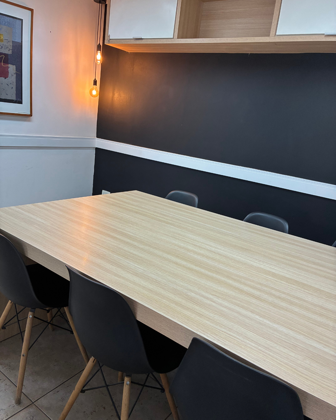 Foto da sala Sala de Reunião — Tropí Coworking (2/7)