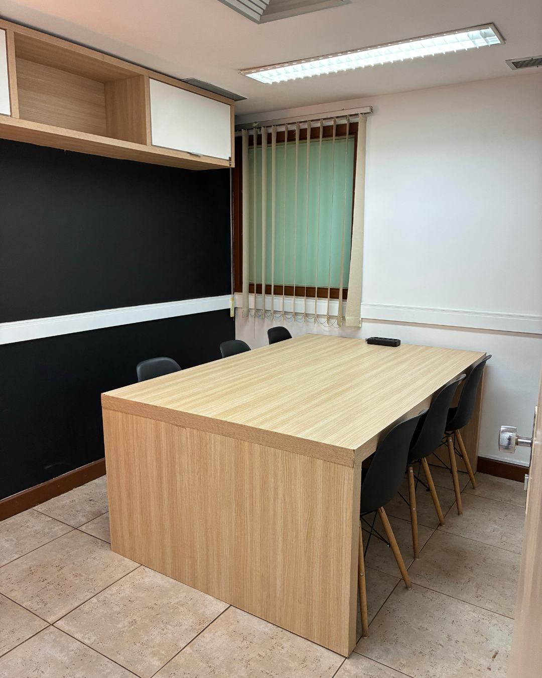 Foto da sala Sala de Reunião — Tropí Coworking (3/7)