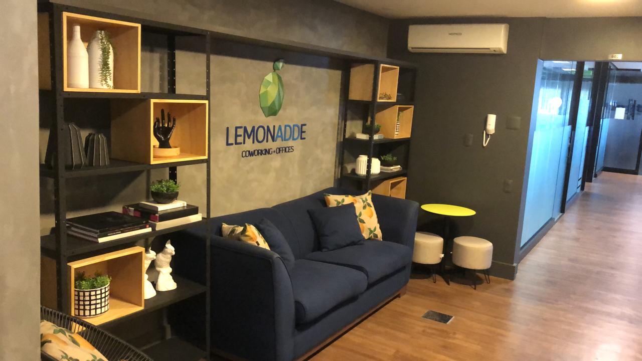 Foto de la sala Oficina privada para 14 puestos · 40 a 50 m² en Itacorubi, Florianópolis (3/3)