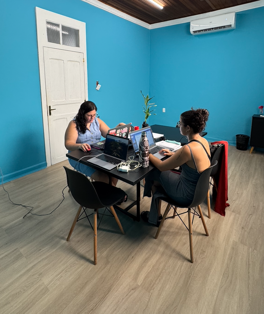 Foto de la sala Sala de Reunião — Casa Libra (2/12)