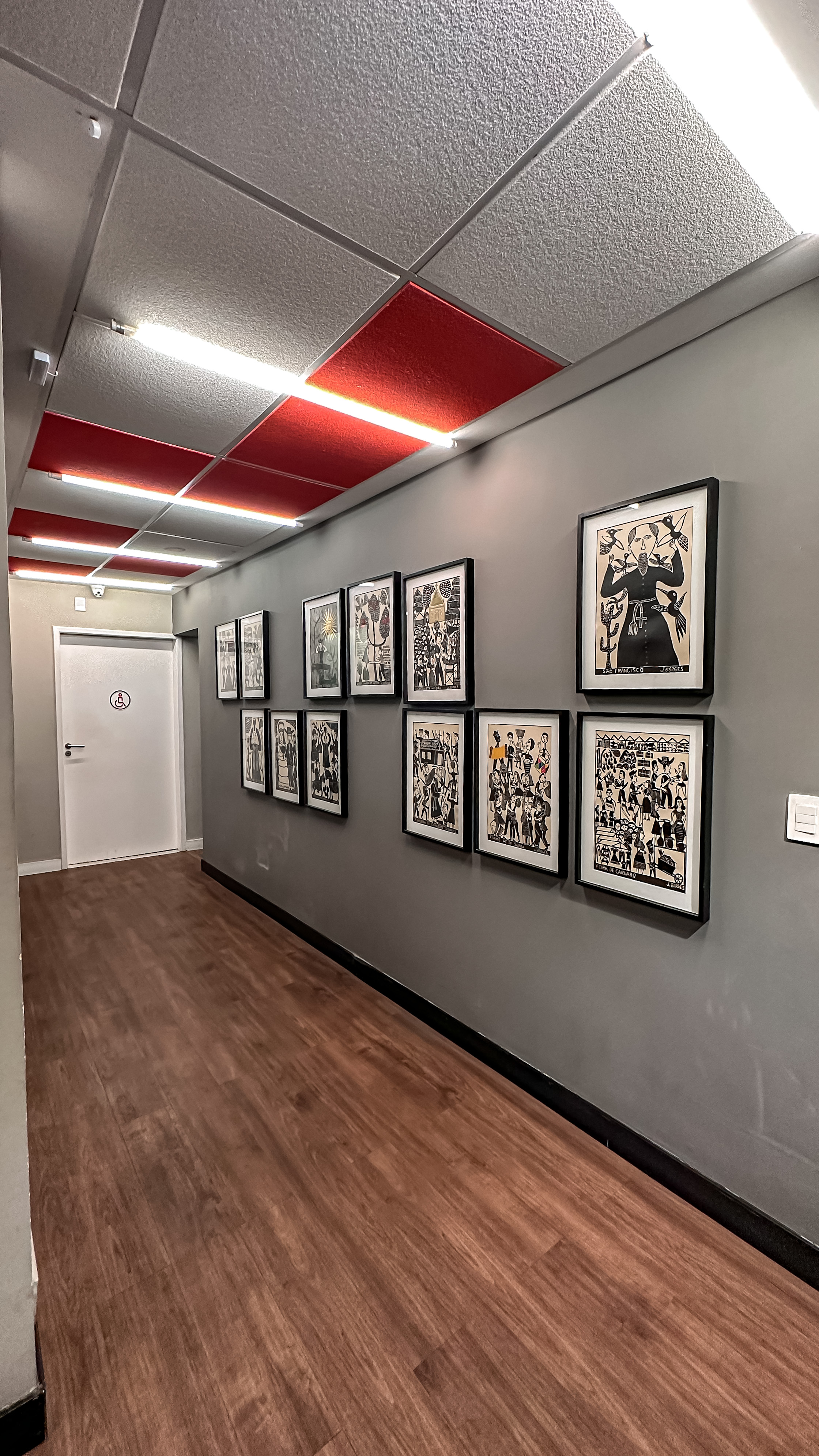 Foto de la sala Oficina privada para 6 puestos · 10 a 20 m² en Casa Forte, Recife (3/3)