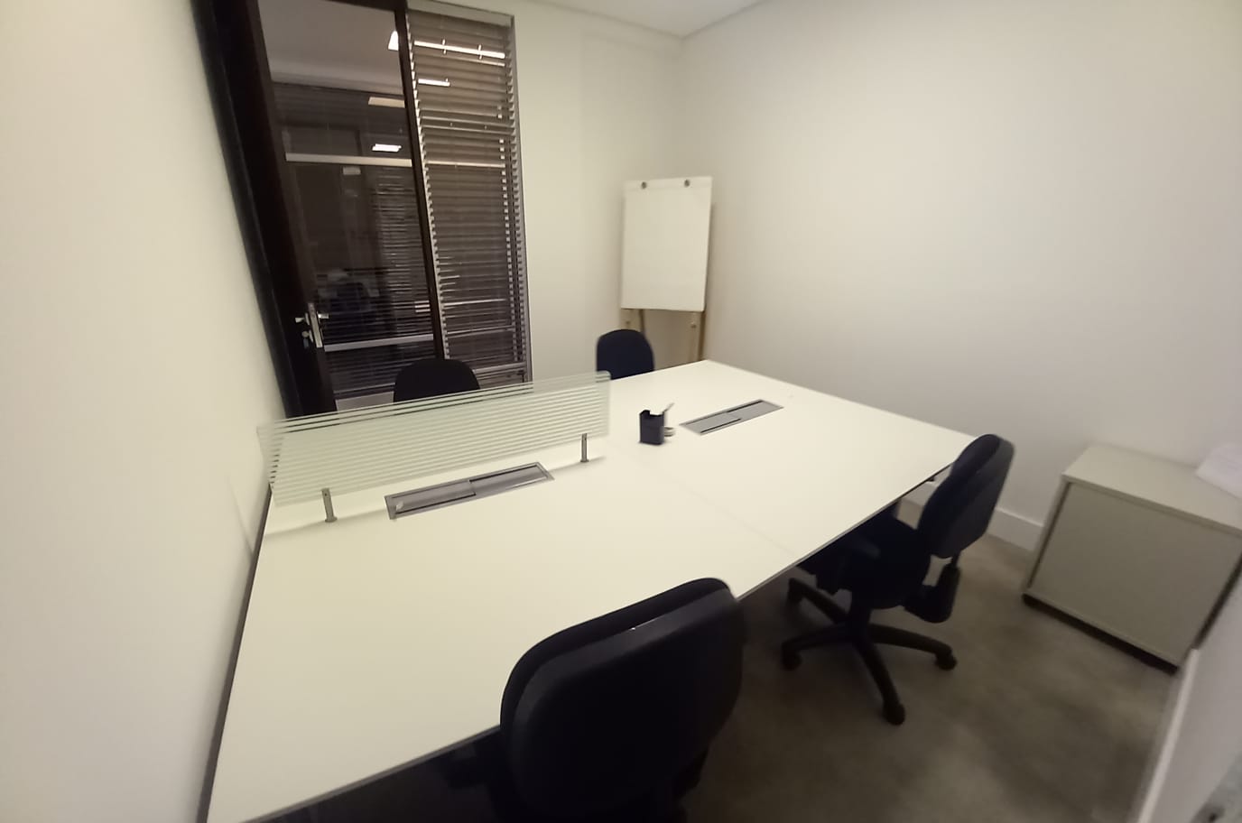 Foto de la sala Oficina privada para 4 puestos · 0 a 10 m² en Nossa Senhora do Perpetuo Socorro, Pindamonhangaba (1/4)