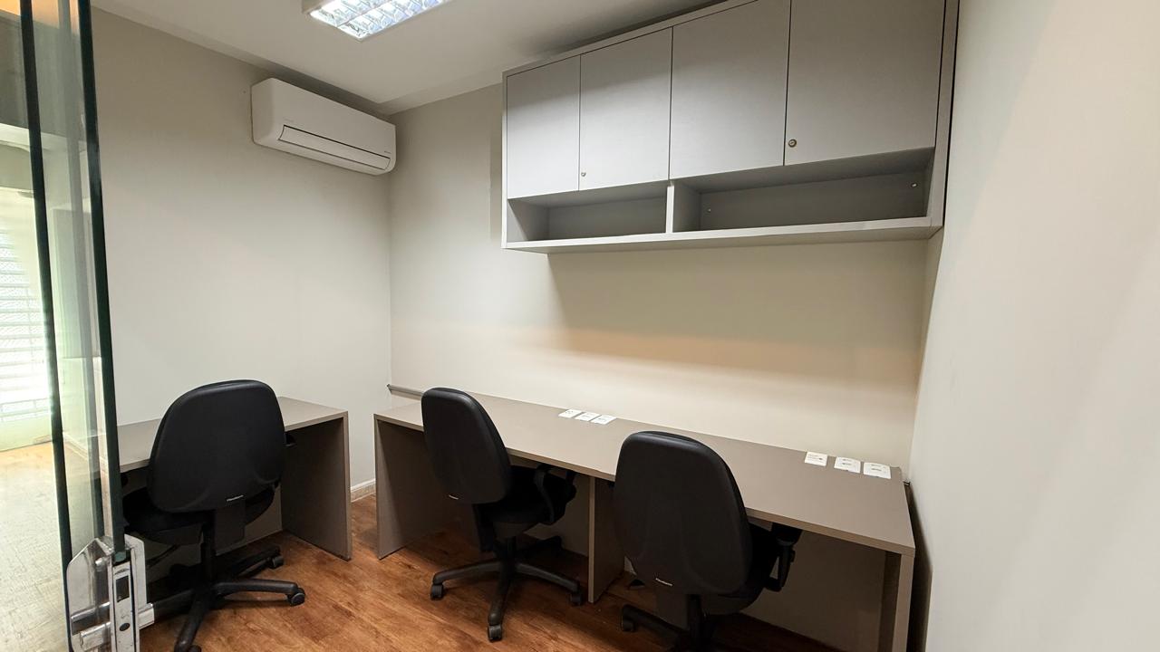 Foto da sala Escritório privativo para 3 posições · 0 a 10 m² em Espinheiro, Recife (1/4)