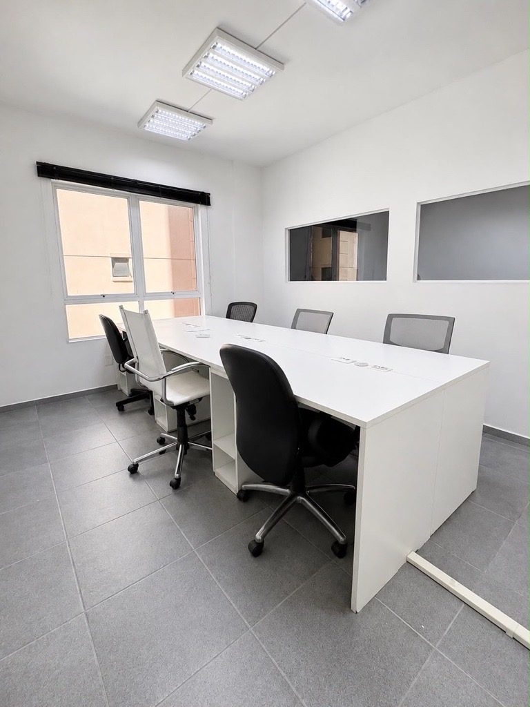 Foto da sala Escritório privativo para 6 posições · 10 a 20 m² em Cambuí, Campinas (1/5)