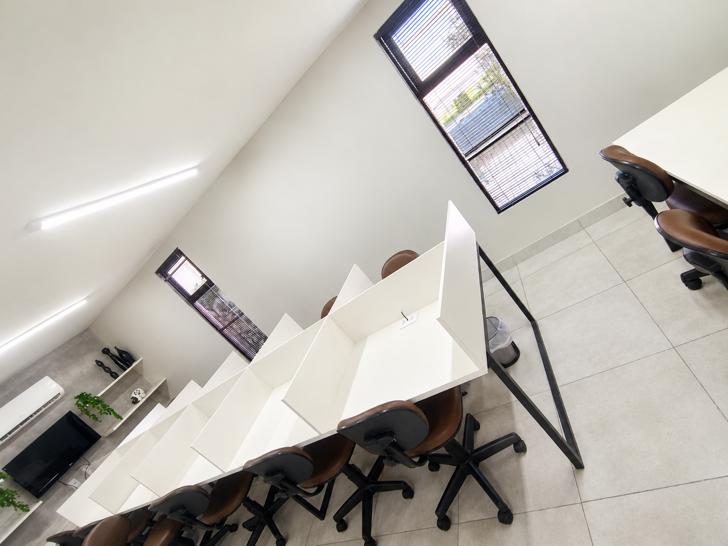 Foto de la sala Oficina privada para 11 puestos · 20 a 30 m² en Parque Esperança, Cabedelo (2/3)