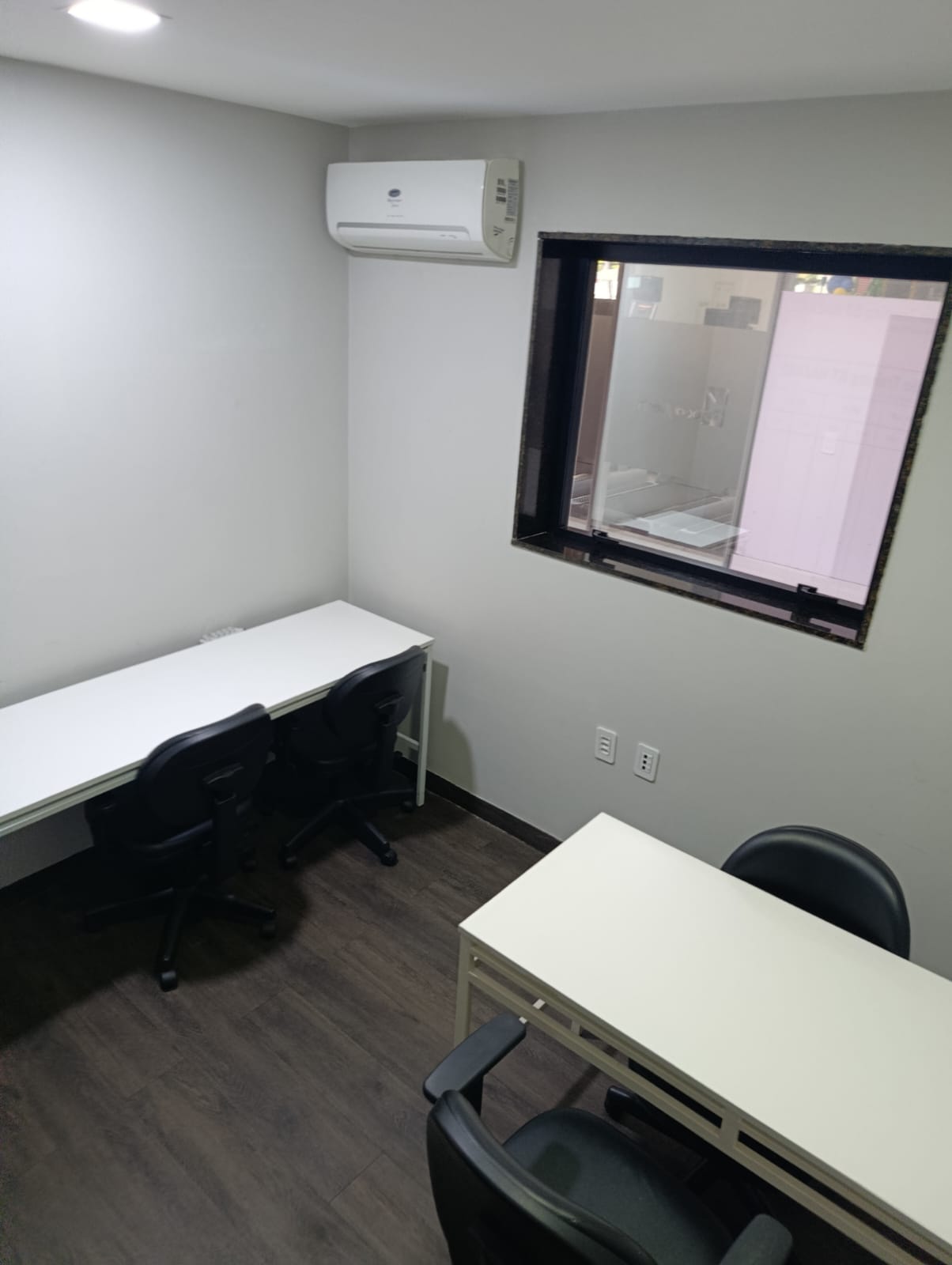 Foto de la sala Oficina privada para 4 puestos · 0 a 10 m² en Nazaré, Belém (3/3)