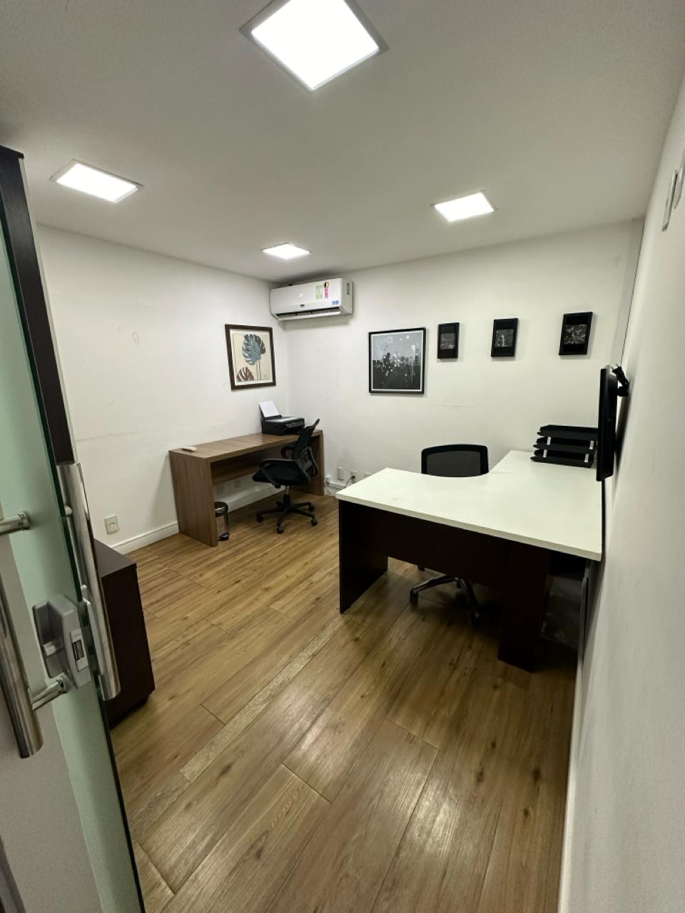 Foto de la sala Oficina privada para 5 puestos · 0 a 10 m² en Nazaré, Belém (2/3)