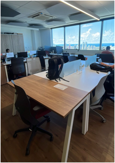 Foto de la sala Oficina privada para 23 puestos · 30 a 40 m² en Caminho das Árvores, Salvador (2/3)