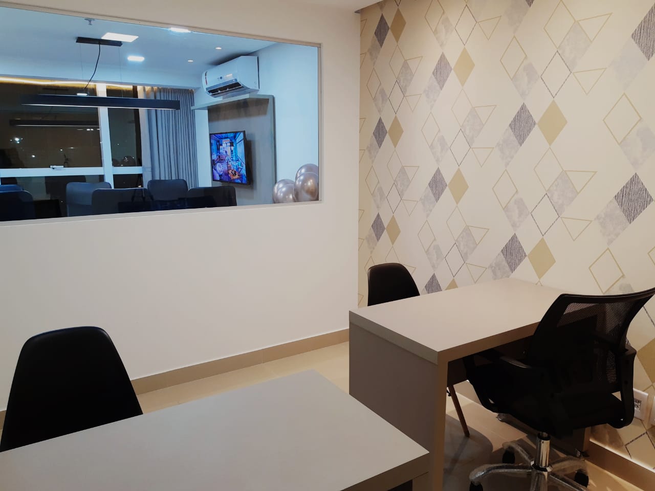 Foto de la sala Oficina privada para 10 puestos · 30 a 40 m² en Parque Verde, Belém (5/5)