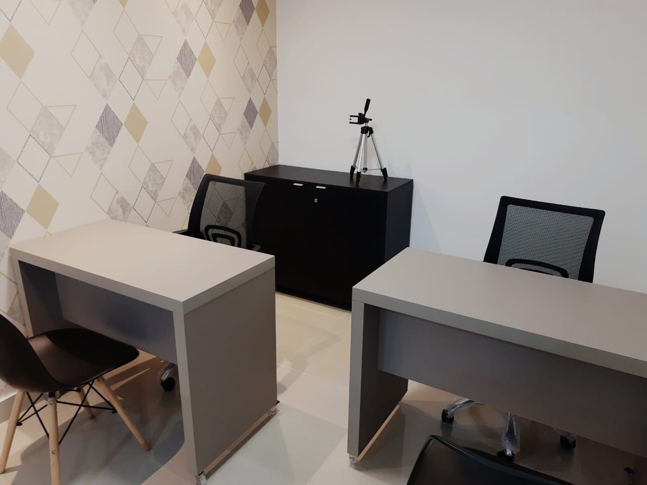 Foto de la sala Oficina privada para 10 puestos · 30 a 40 m² en Parque Verde, Belém (3/5)