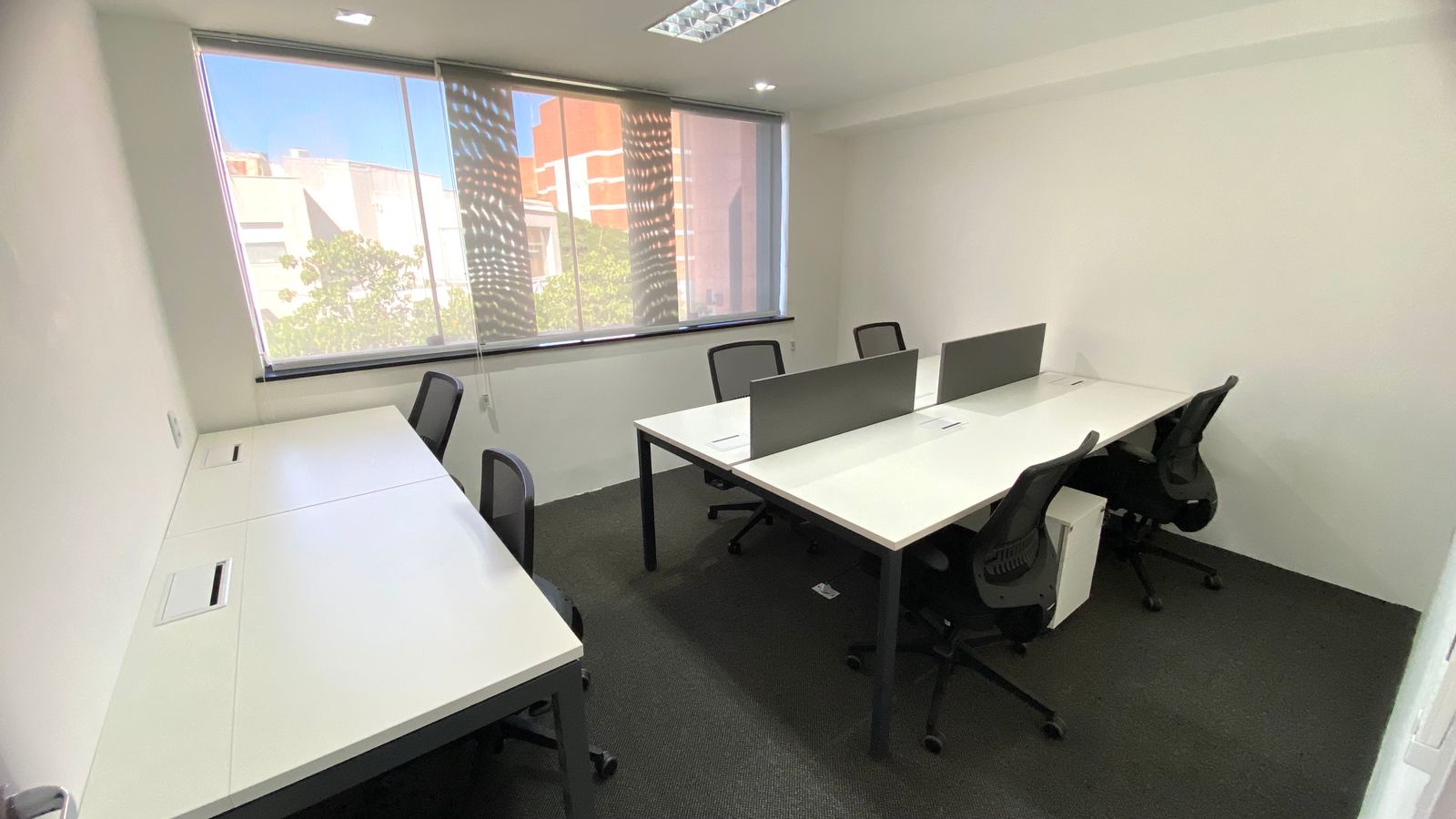Foto da sala Escritório privativo para 6 posições · 10 a 20 m² em Barra da Tijuca, Rio de Janeiro (3/3)