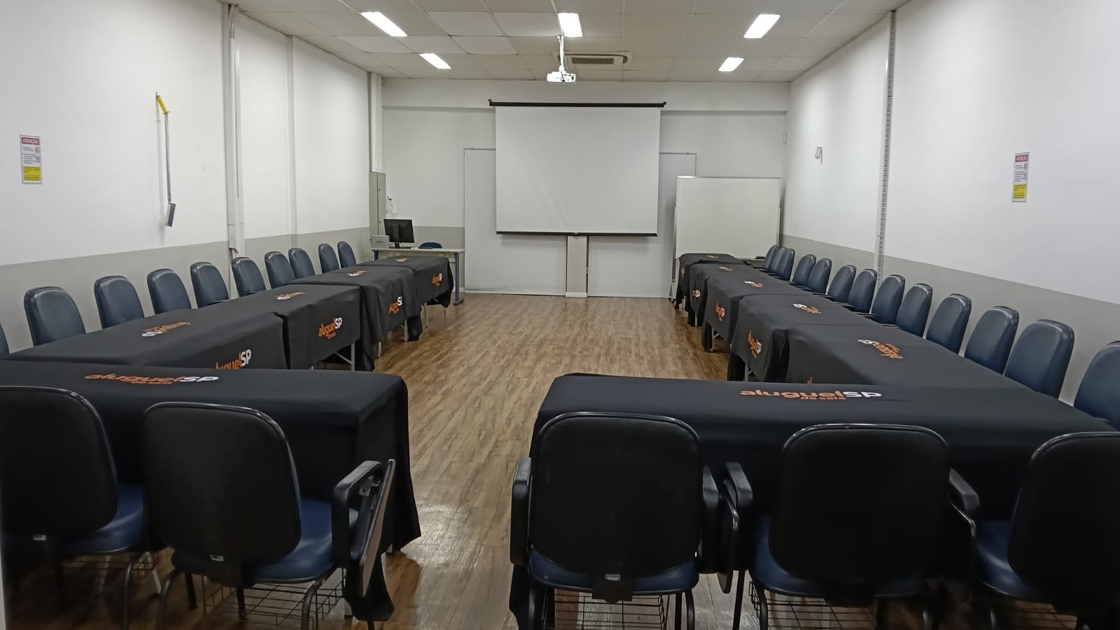 Foto da sala EV - Sala D13 — Aluguel de Sala SP - Unidade 1 (5/13)