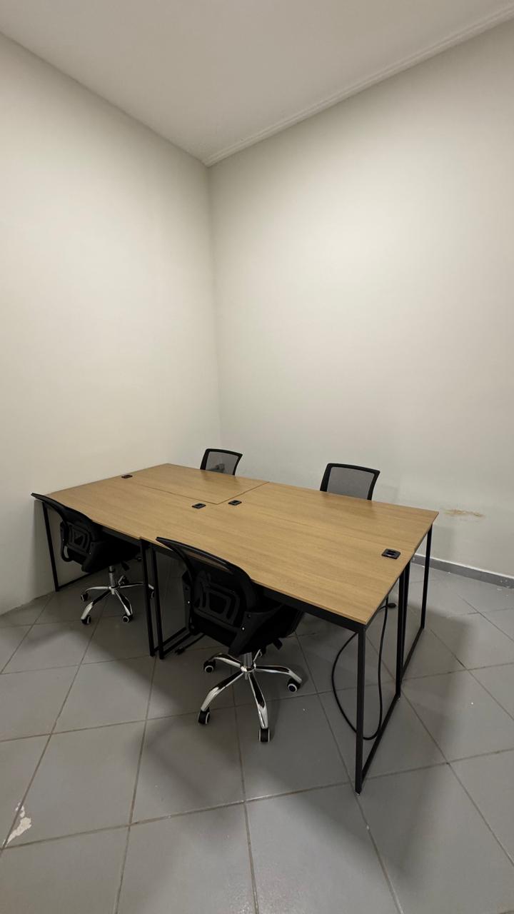 Foto de la sala Oficina privada para 4 puestos · 0 a 10 m² en Jardim Florido, Canaã dos Carajás (2/3)