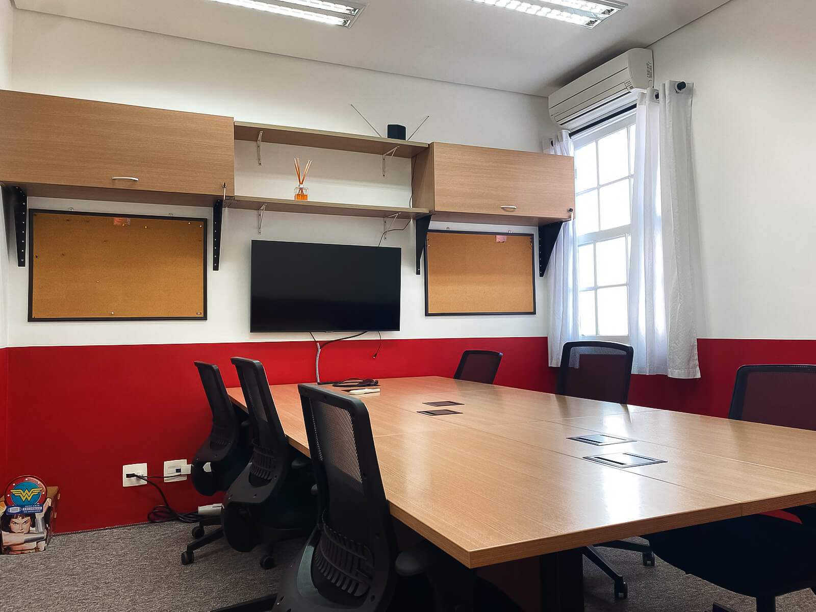 Foto da sala Escritório privativo para 6 posições · 10 a 20 m² em Pinheiros, São Paulo (1/3)