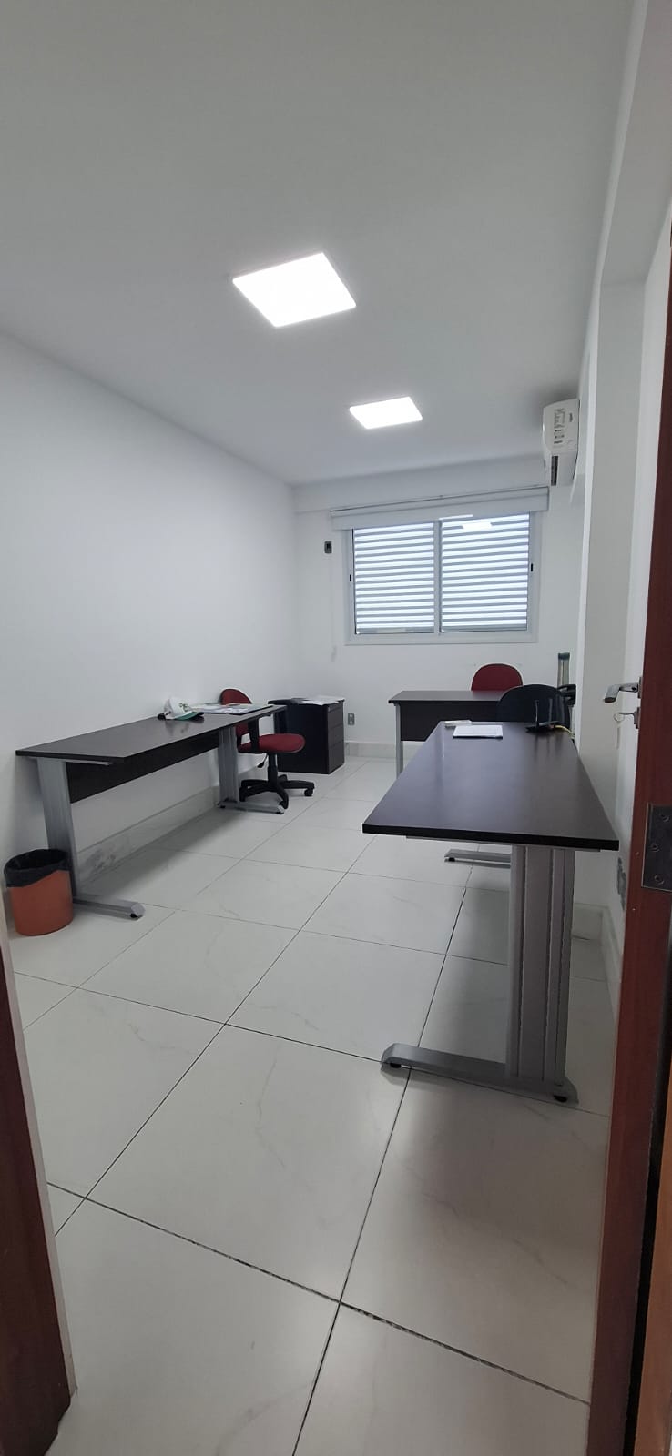 Foto de la sala Oficina privada para 3 puestos · 10 a 20 m² en Mata da Praia, Vitória (2/3)