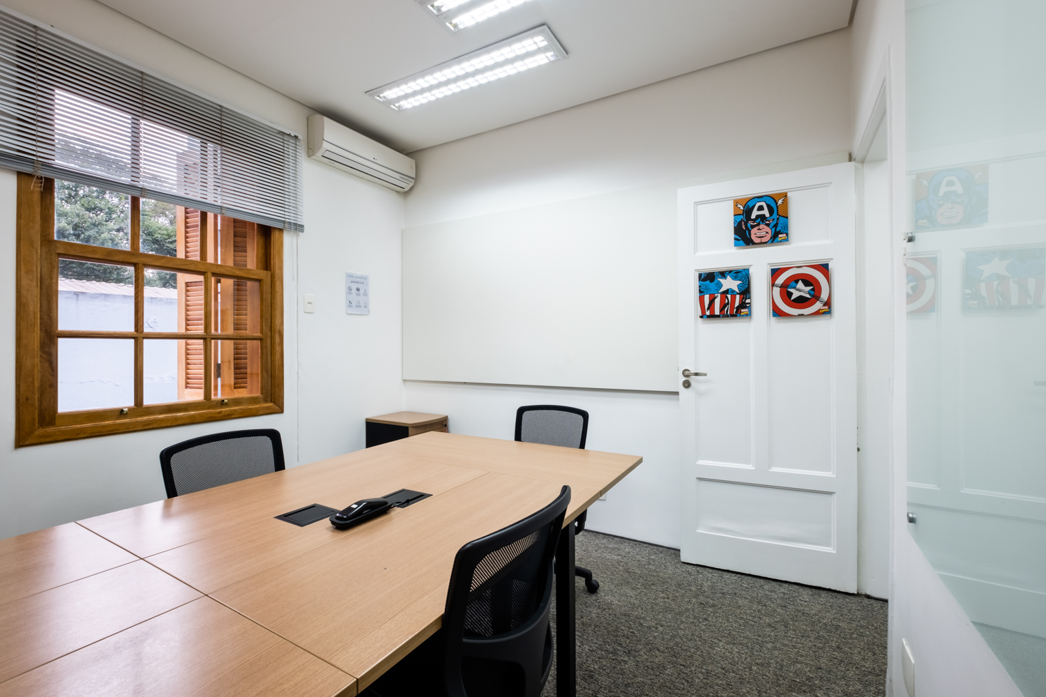 Foto da sala Escritório privativo para 5 posições · 10 a 20 m² em Pinheiros, São Paulo (2/3)