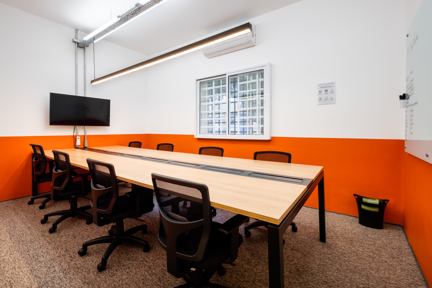 Foto da sala Escritório privativo para 8 posições · 10 a 20 m² em Pinheiros, São Paulo (3/3)