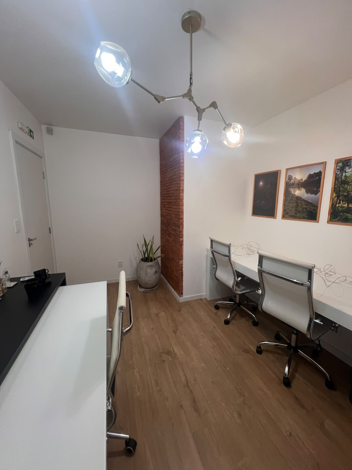 Foto da sala Escritório privativo para 4 posições · 10 a 20 m² em Centro, Santa Maria (3/3)