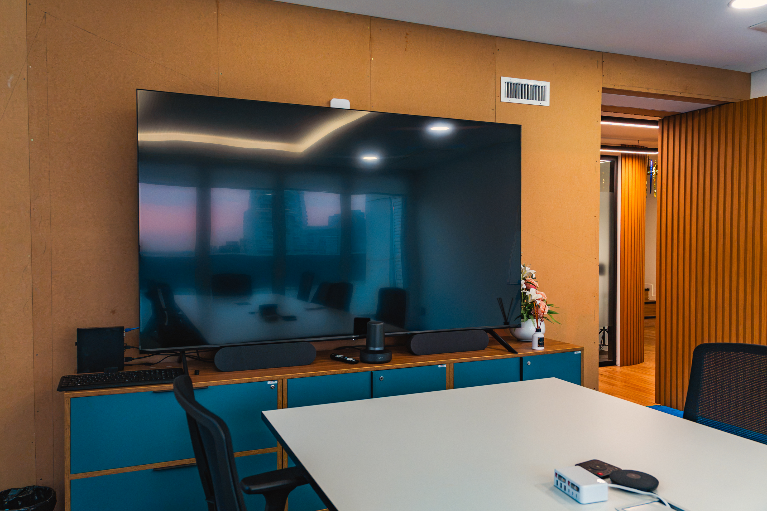 Foto da sala Escritório privativo para 12 posições · 40 a 50 m² em Pinheiros, São Paulo (4/5)