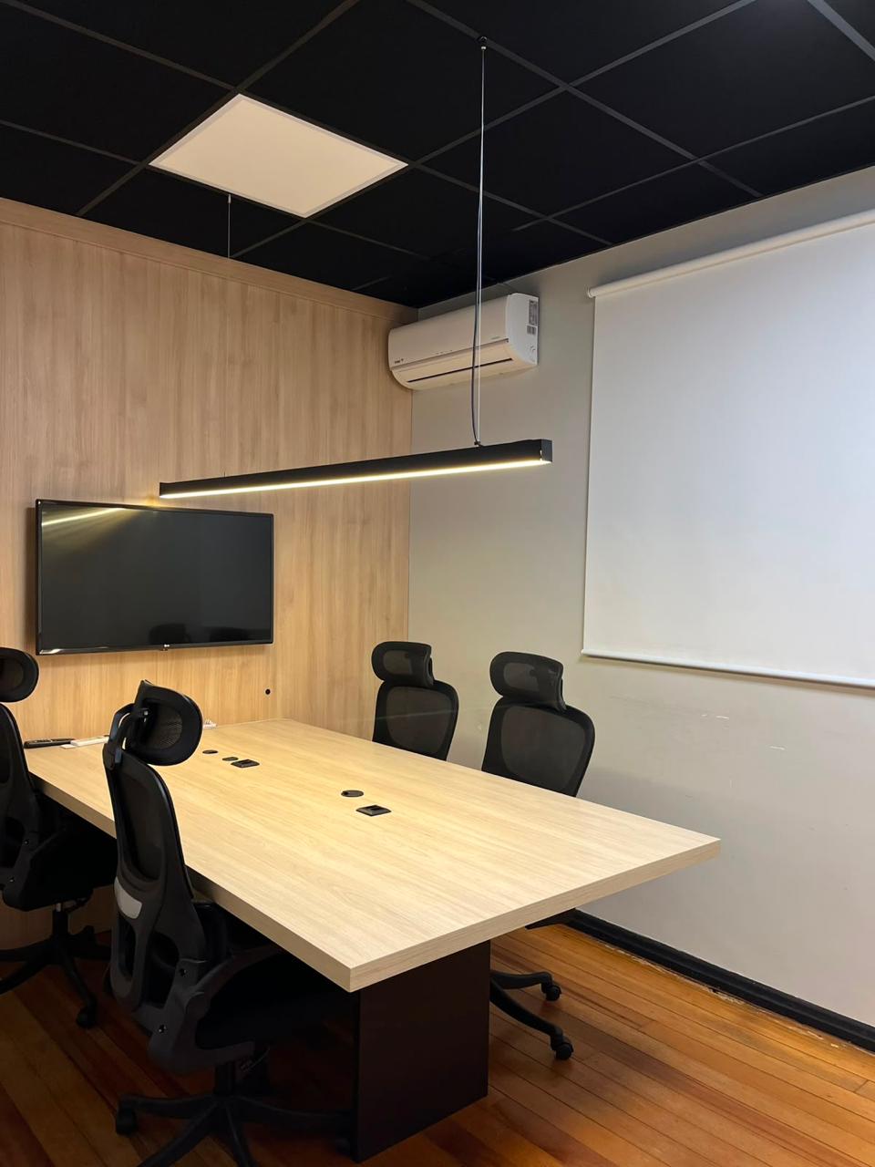 Foto da sala Escritório privativo para 5 posições · 10 a 20 m² em Centro, Santa Rosa (3/3)